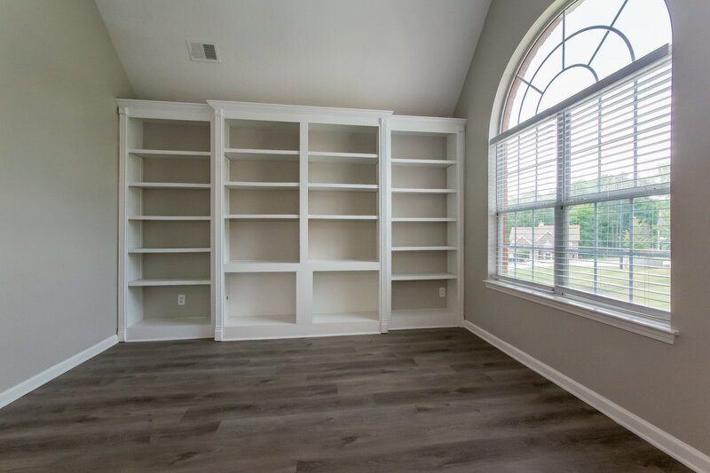 2,225/Mo, 204 Biltmore Way Stockbridge, GA 30281 Office View