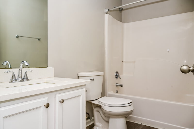 2,970/Mo, 204 Biltmore Way Stockbridge, GA 30281 Bathroom View 2