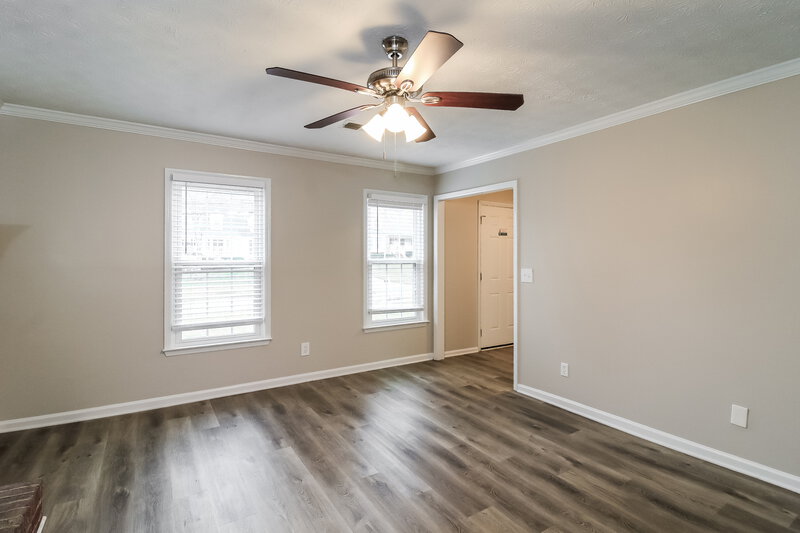 2,040/Mo, 870 Pine Ridge Dr Stone Mountain, GA 30087 Living Room View 2