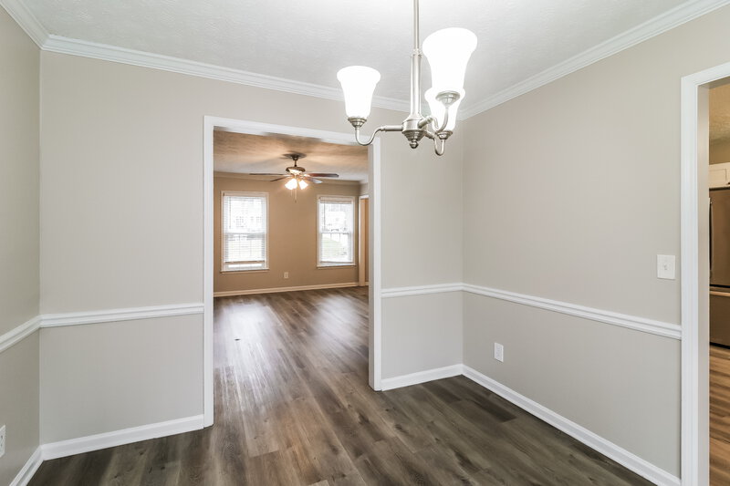 2,040/Mo, 870 Pine Ridge Dr Stone Mountain, GA 30087 Dining Room View 2