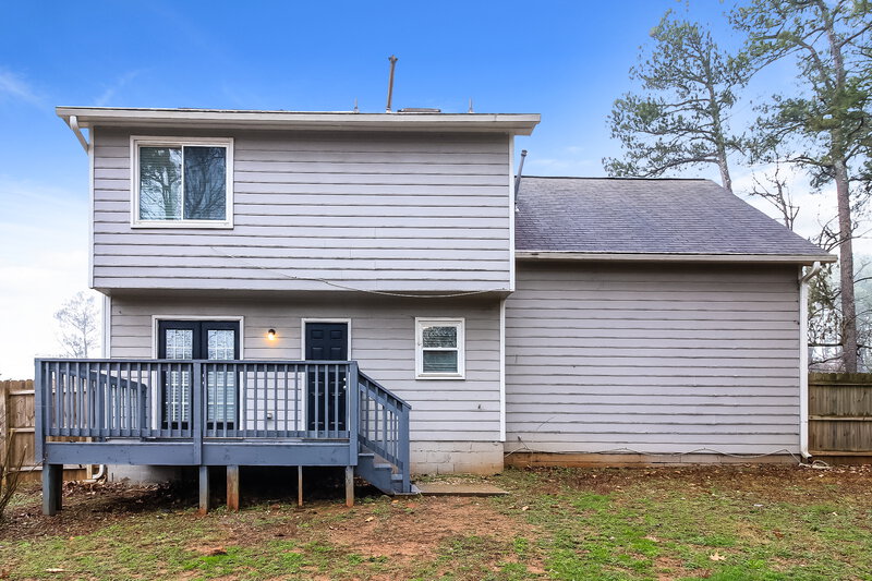 2,040/Mo, 870 Pine Ridge Dr Stone Mountain, GA 30087 Rear View