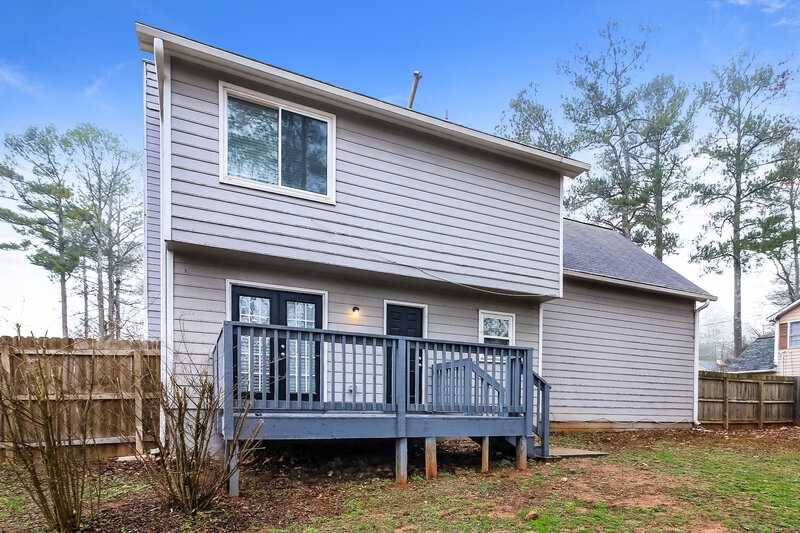 2,040/Mo, 870 Pine Ridge Dr Stone Mountain, GA 30087 Rear View 2
