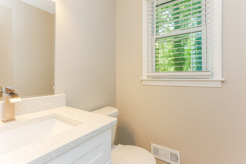 2,190/Mo, 275 Oak St Fayetteville, GA 30215 Powder Room View
