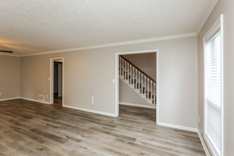 3,290/Mo, 2354 Loren Falls Ln SW Marietta, GA 30008 Living Room View 3