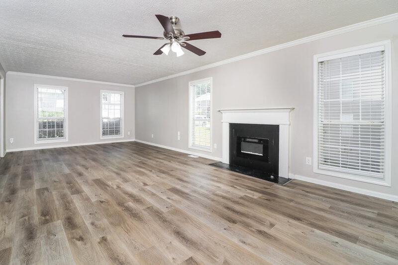 2,370/Mo, 2354 Loren Falls Ln SW Marietta, GA 30008 Living Room View 3