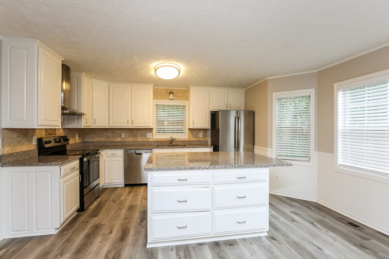 3,290/Mo, 2354 Loren Falls Ln SW Marietta, GA 30008 Kitchen View
