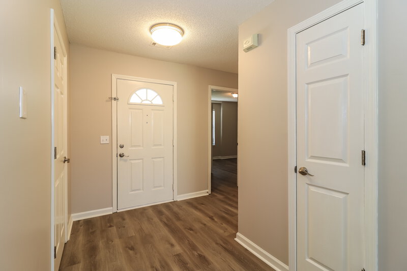 1,720/Mo, 14 Southview Dr Cartersville, GA 30121 Foyer View