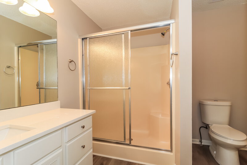 1,720/Mo, 14 Southview Dr Cartersville, GA 30121 Main Bathroom View