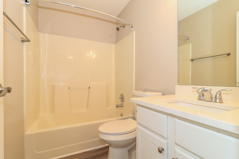 1,720/Mo, 14 Southview Dr Cartersville, GA 30121 Bathroom View 2