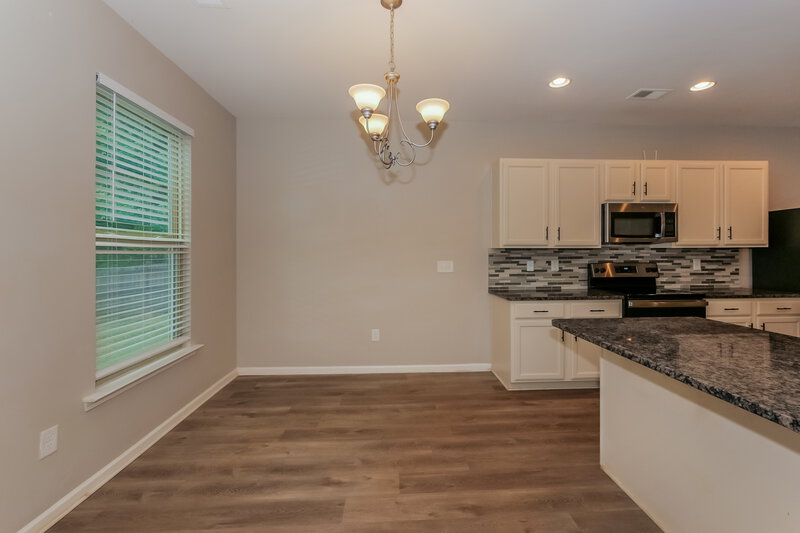 2,800/Mo, 35 Southwind Cir Newnan, GA 30265 Dining Room View