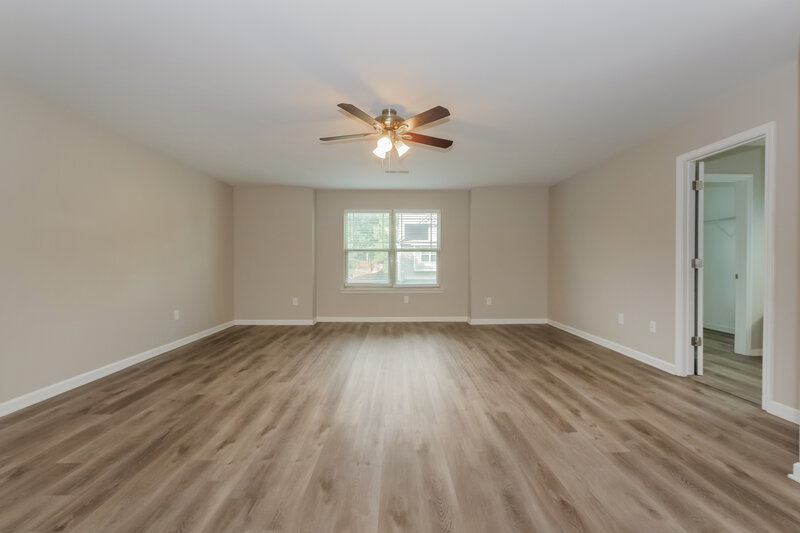 2,800/Mo, 35 Southwind Cir Newnan, GA 30265 Main Bedroom View