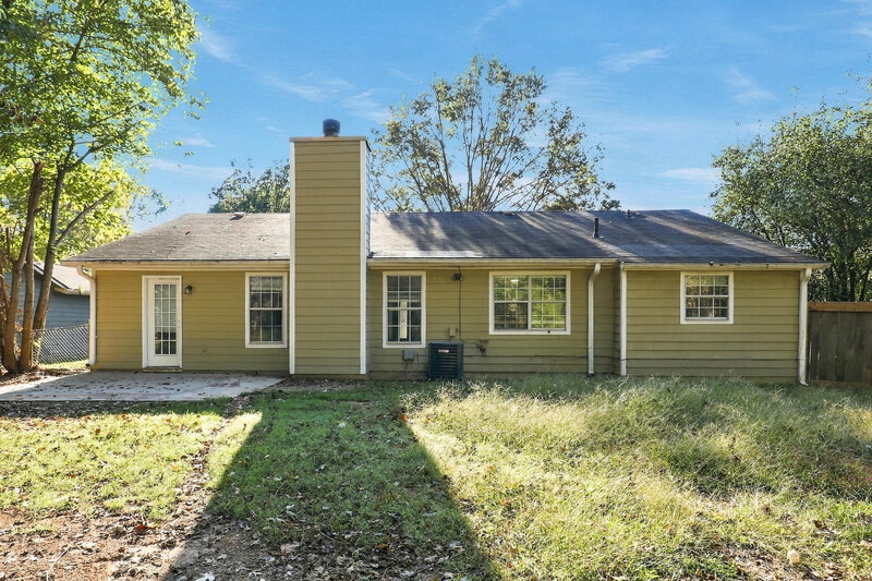 1,805/Mo, 1320 Foxvale Dr Hampton, GA 30228 Rear View