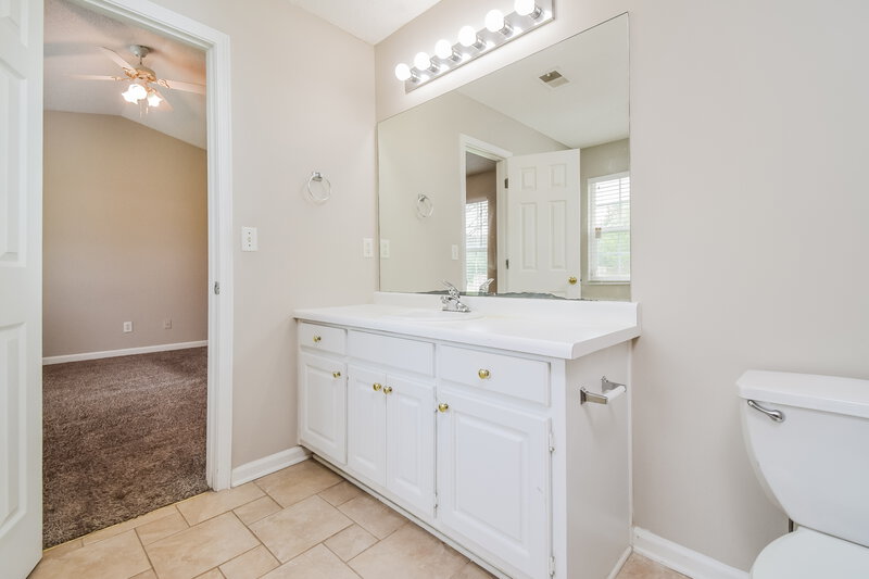 2,690/Mo, 675 Amelia Grove Ln Lawrenceville, GA 30045 Main Bathroom View