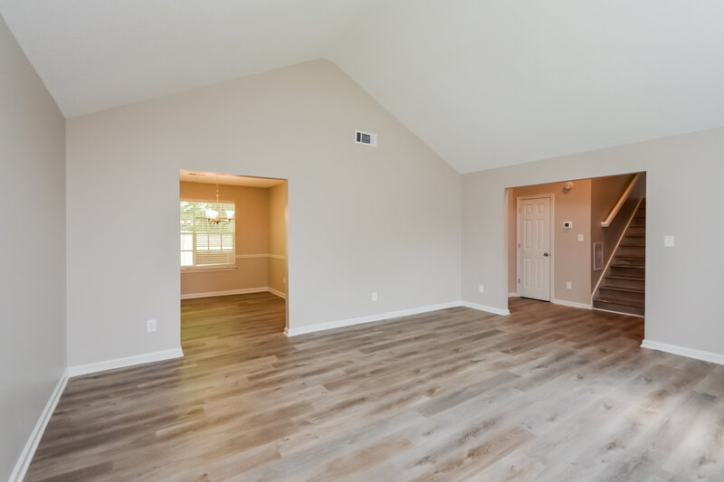 0/Mo, 6474 Rebecca Way Lithonia, GA 30058 Living Room View