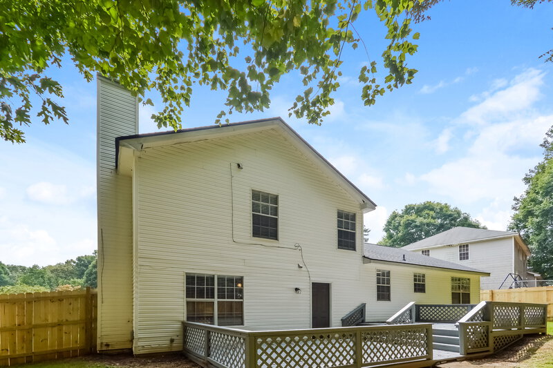 0/Mo, 6474 Rebecca Way Lithonia, GA 30058 Rear View