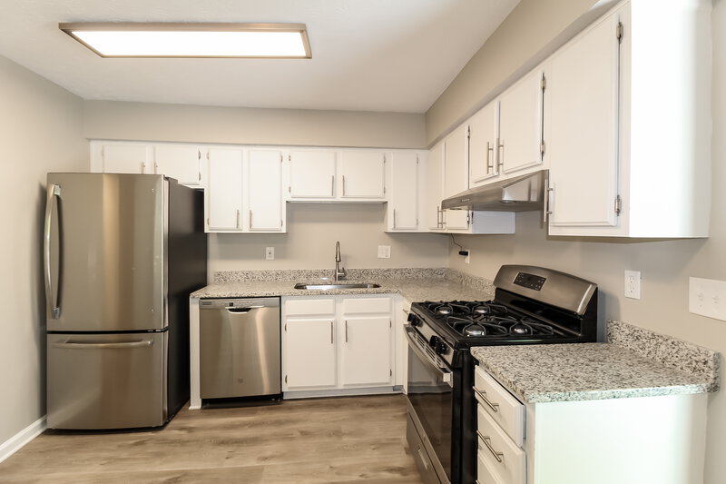 2,355/Mo, 1097 Williamsburg Ln Norcross, GA 30093 Kitchen View