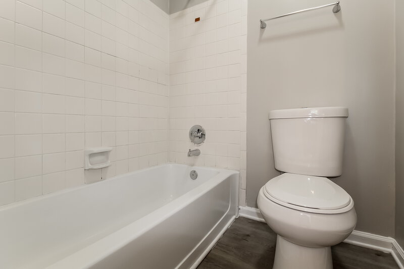 2,355/Mo, 1097 Williamsburg Ln Norcross, GA 30093 Bathroom View