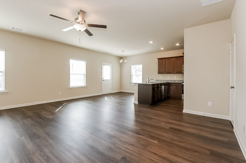 1,745/Mo, 106 Innis Brook Cir Cartersville, GA 30120 Living Room View 3