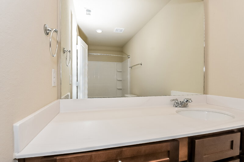 1,745/Mo, 106 Innis Brook Cir Cartersville, GA 30120 Main Bathroom View