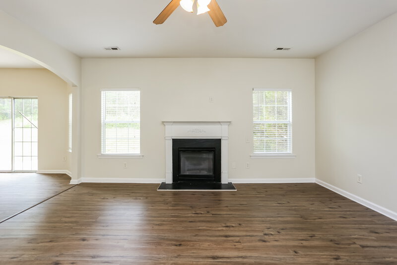 3,730/Mo, 7698 Overlook Bnd Fairburn, GA 30213 Living Room View