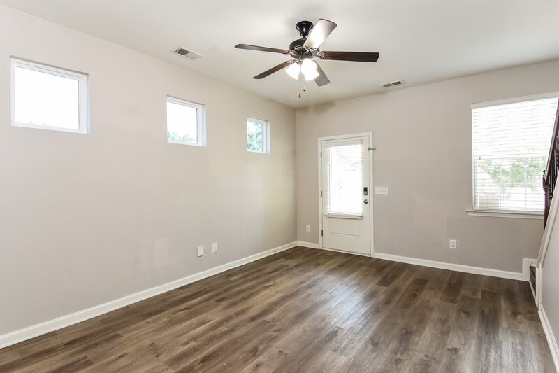 1,775/Mo, 69 Howard Ave NW Cartersville, GA 30120 Living Room View