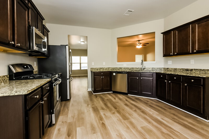 2,300/Mo, 3517 Mica Cir SE Conyers, GA 30013 Kitchen View
