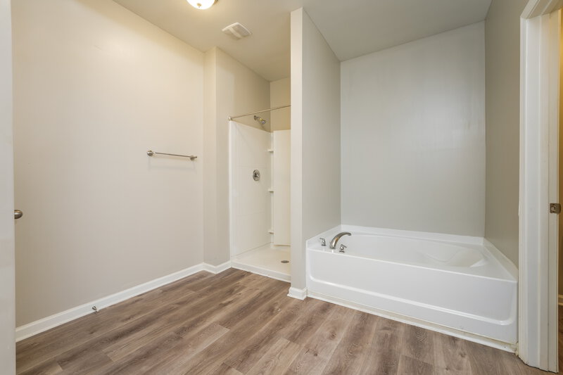 2,030/Mo, 3517 Mica Cir SE Conyers, GA 30013 Main Bathroom View