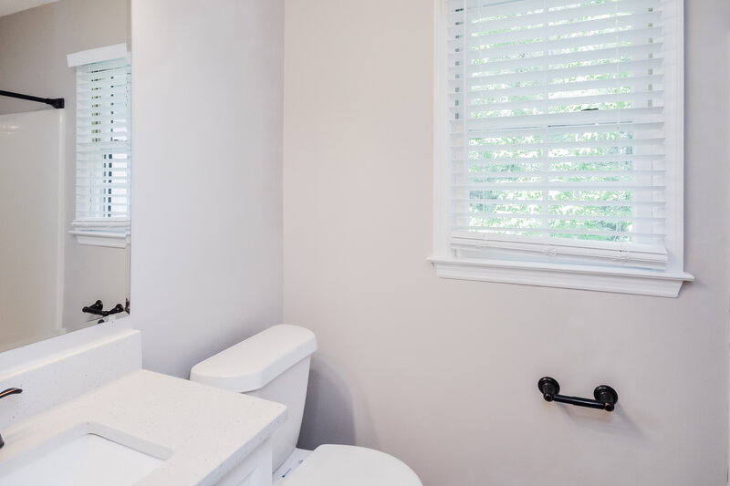 2,145/Mo, 3095 Rock Creek Dr Rex, GA 30273 Bathroom View