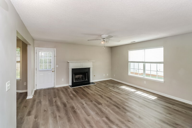 1,805/Mo, 2600 Thunder Basin Way Douglasville, GA 30135 Living Room View