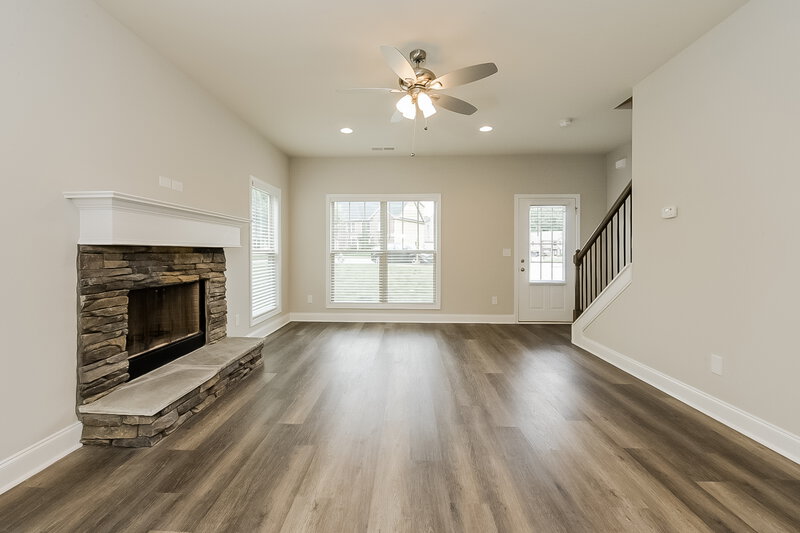 2,270/Mo, 52 Lafayettes Landing Jonesboro, GA 30238 Living Room View