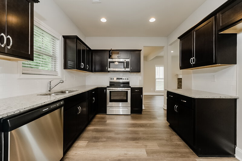 2,270/Mo, 52 Lafayettes Landing Jonesboro, GA 30238 Kitchen View