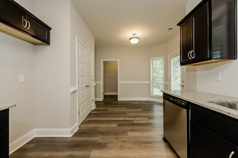 2,270/Mo, 52 Lafayettes Landing Jonesboro, GA 30238 Kitchen View 2