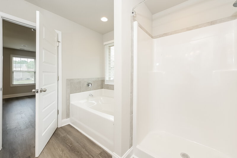 2,270/Mo, 52 Lafayettes Landing Jonesboro, GA 30238 Main Bathroom View 2