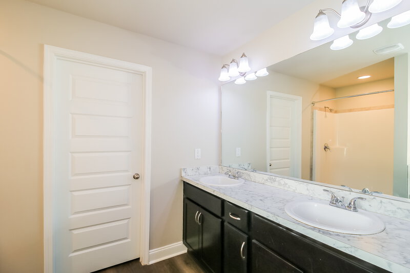2,280/Mo, 52 Lafayettes Landing Jonesboro, GA 30238 Main Bathroom View