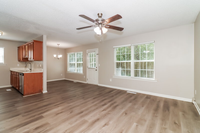 1,575/Mo, 69 Middlebrook Dr Cartersville, GA 30120 Living Room View 2