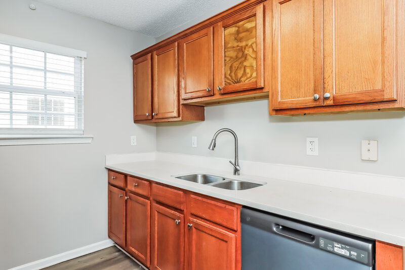 2,110/Mo, 69 Middlebrook Dr Cartersville, GA 30120 Kitchen View 2