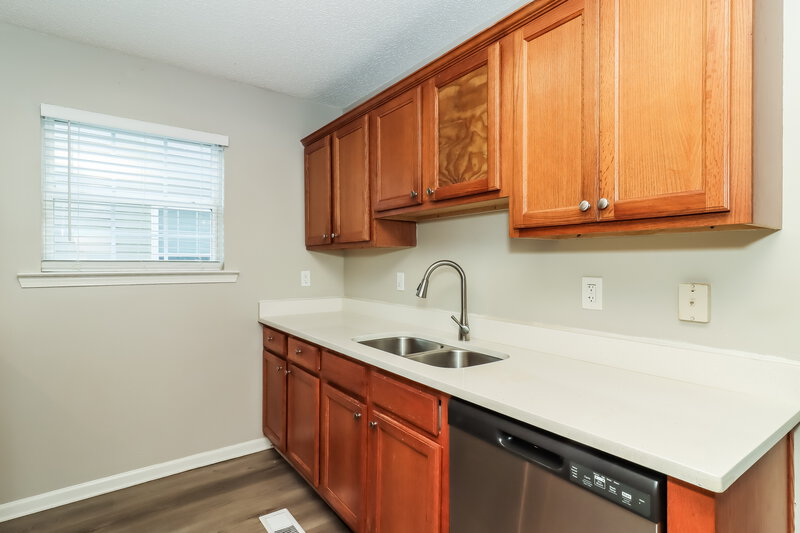 1,575/Mo, 69 Middlebrook Dr Cartersville, GA 30120 Kitchen View 2
