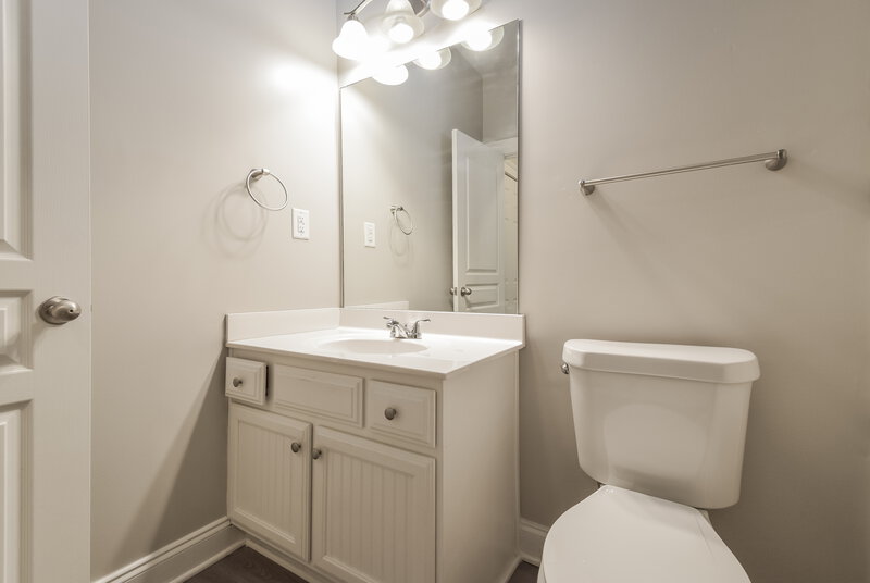 2,610/Mo, 3428 Village Park Ln SW Atlanta, GA 30331 Bathroom View