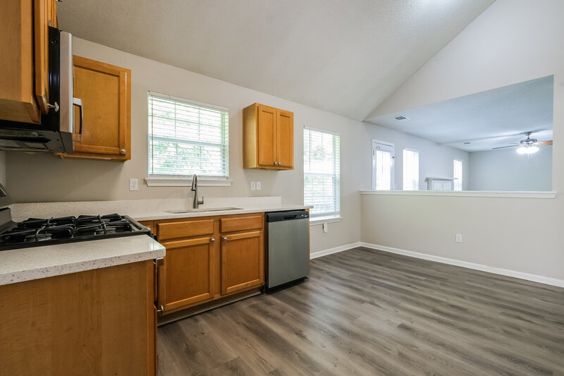 1,825/Mo, 4410 Reserve Hill Crossing Douglasville, GA 30135 Kitchen View 3