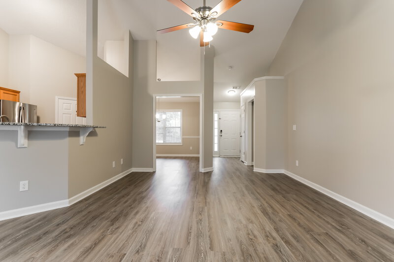2,445/Mo, 963 Laurel Green Ln Sugar Hill, GA 30518 Living Room View 2