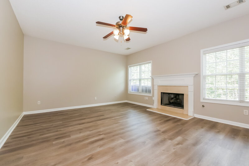 2,270/Mo, 440 The Gables Dr McDonough, GA 30253 Living Room View 2