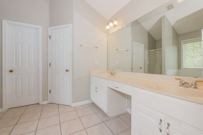 2,270/Mo, 440 The Gables Dr McDonough, GA 30253 Main Bathroom View