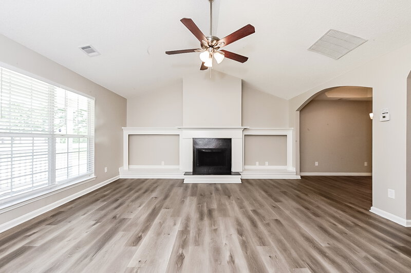 2,075/Mo, 1008 Adie Cove McDonough, GA 30253 Living Room View 2