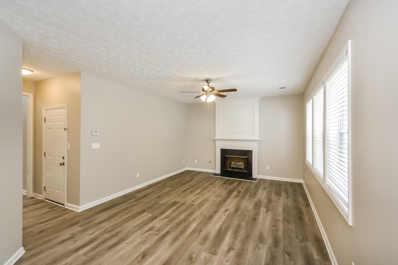 2,255/Mo, 7050 Silver Bend Overlook Austell, GA 30168 Living Room View