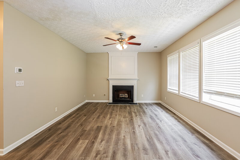 2,405/Mo, 7050 Silver Bend Overlook Austell, GA 30168 Living Room View