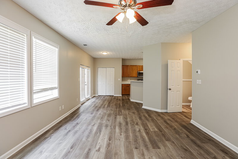 2,405/Mo, 7050 Silver Bend Overlook Austell, GA 30168 Living Room View 2