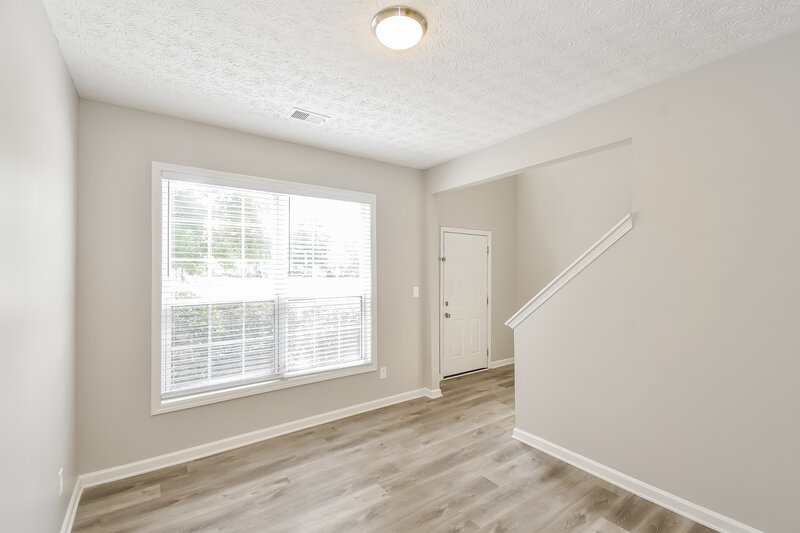 2,255/Mo, 7050 Silver Bend Overlook Austell, GA 30168 Family Room View 2