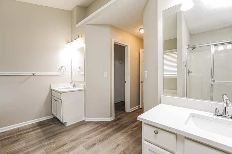 2,405/Mo, 7050 Silver Bend Overlook Austell, GA 30168 Main Bathroom View
