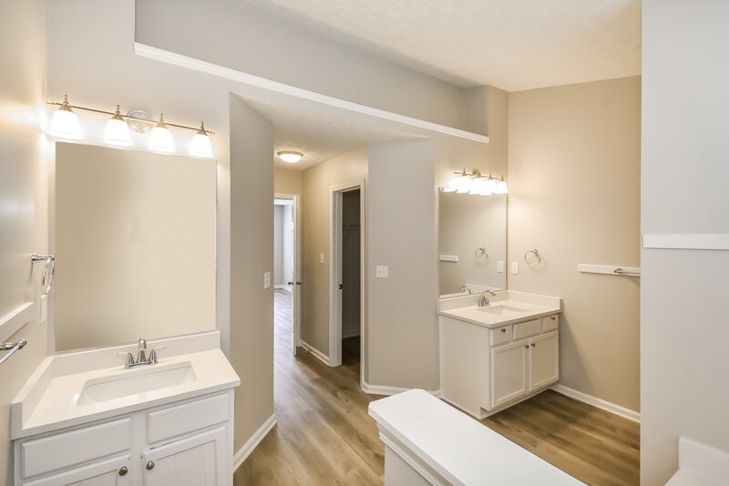 2,255/Mo, 7050 Silver Bend Overlook Austell, GA 30168 Main Bathroom View