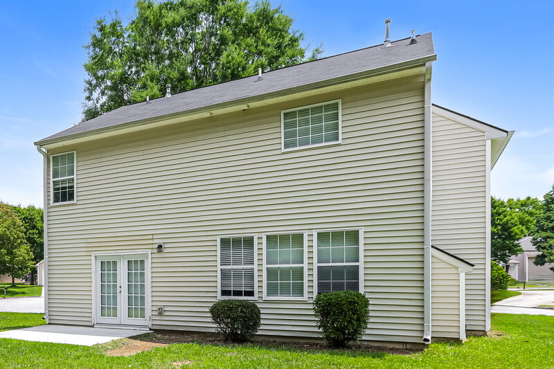 2,405/Mo, 7050 Silver Bend Overlook Austell, GA 30168 Rear View